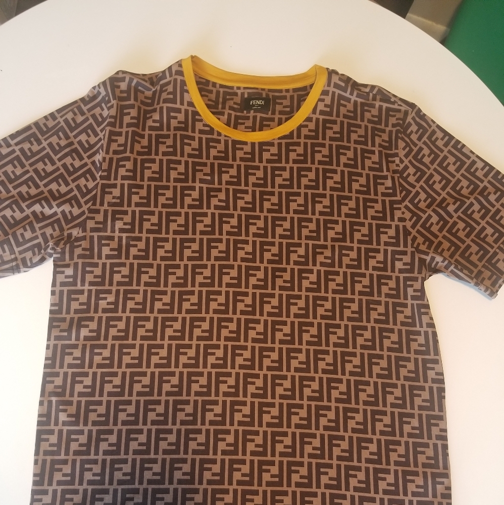 Fendi monogram t.shirt
